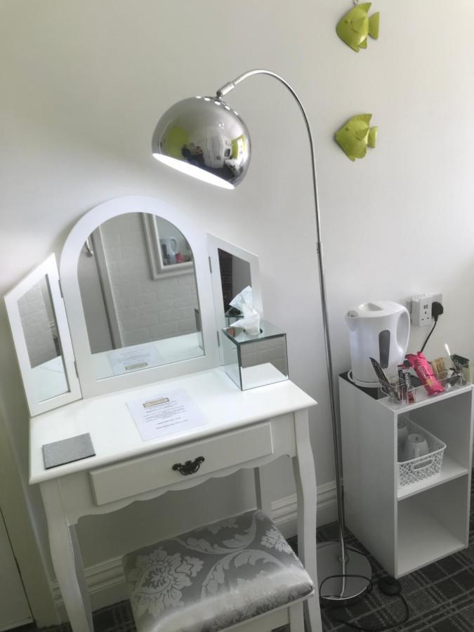 Number 40 - No Multiple Room Bookings Blackpool Extérieur photo